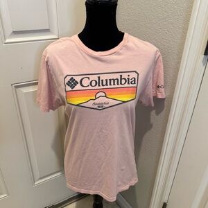 Columbia Pink Graphic T-Shirt women's size medium